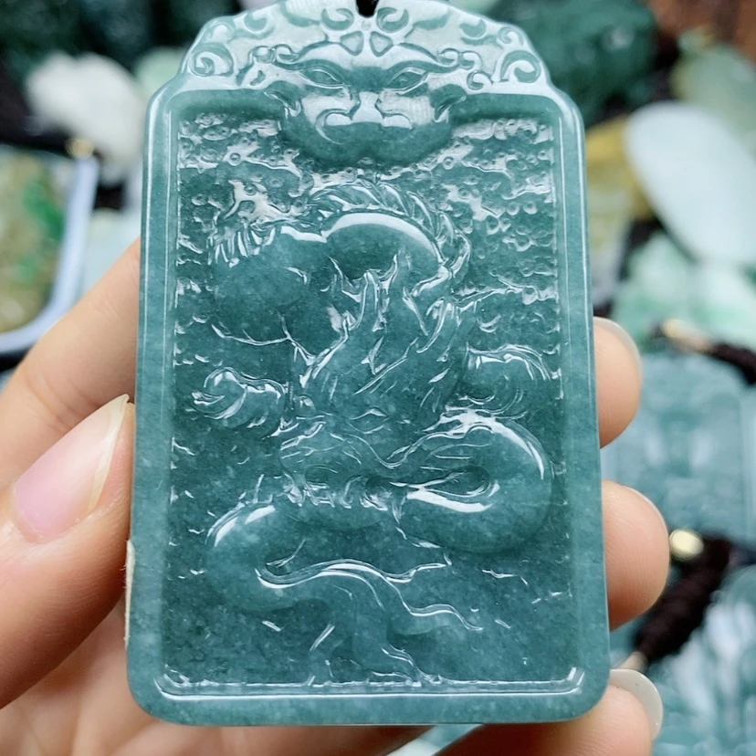 【闪购商品】翡翠颈饰未镶嵌炸***?