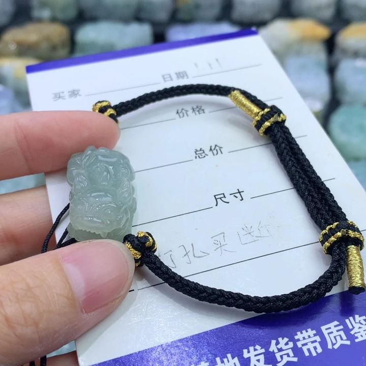 翡翠颈饰未镶嵌贫****娜天然缅甸翡翠招财貔貅吊坠