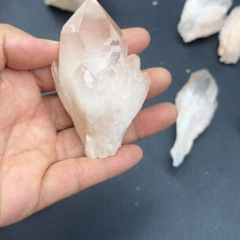 水晶天然水晶原石未镶嵌s****.