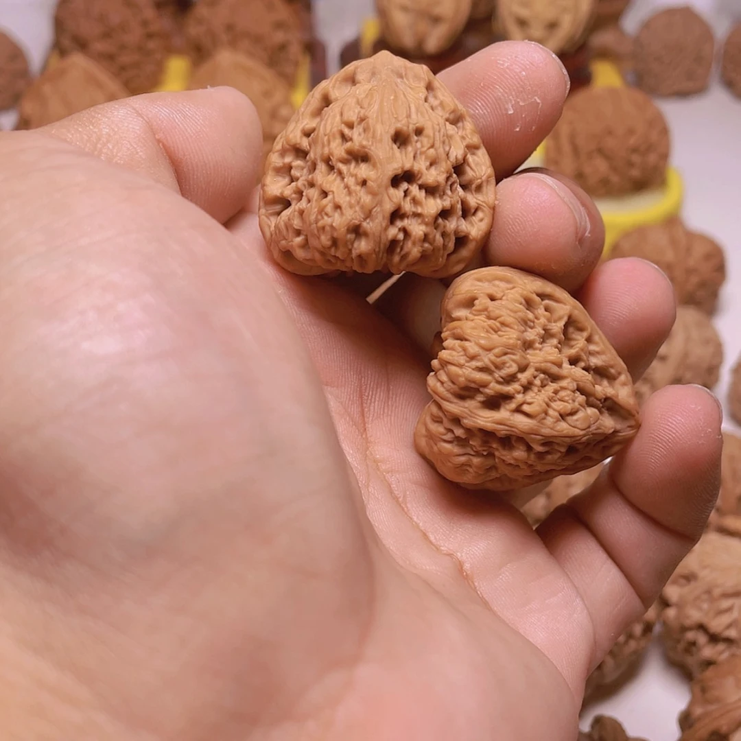 【闪购商品】文玩核桃吊坠景****容