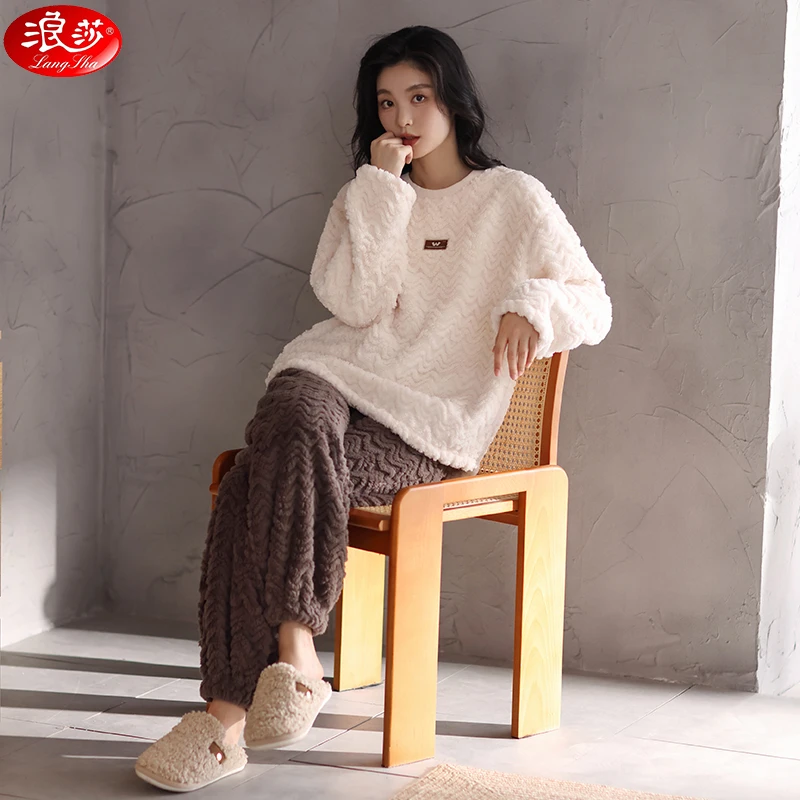 浪莎新款珊瑚绒睡衣女冬季加厚加绒保暖法兰绒大码休闲家居服套装