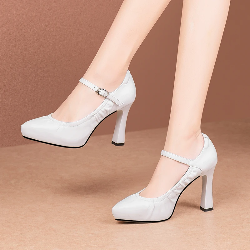 白色气质尖头高跟鞋女真皮春秋新款防水台粗跟浅口单鞋百搭工作鞋