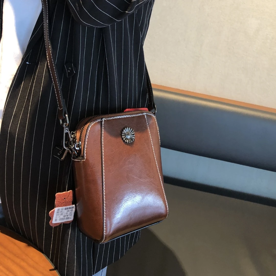 真皮手机包新款四季时尚斜挎单肩包气质百搭女小巧精致简约复古