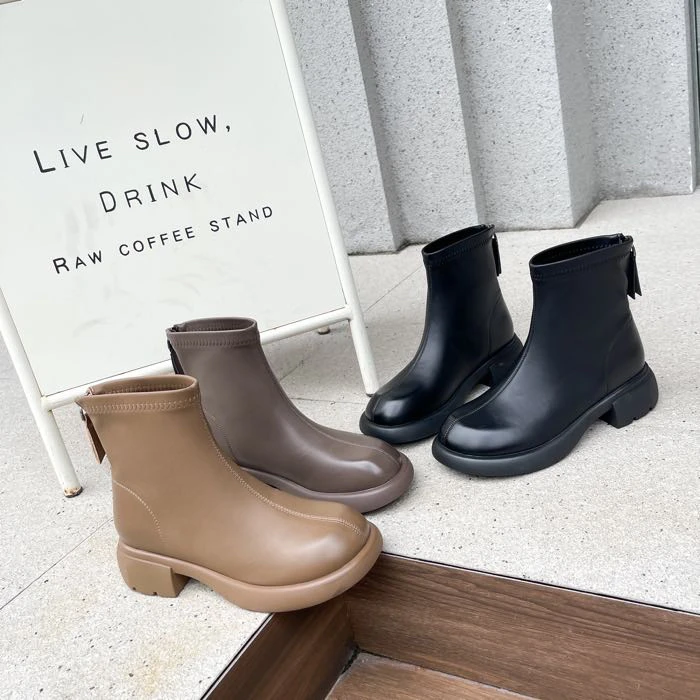 7761-1马丁靴女秋冬靴新款靴子平底软底百搭黑色瘦瘦靴短靴女A11