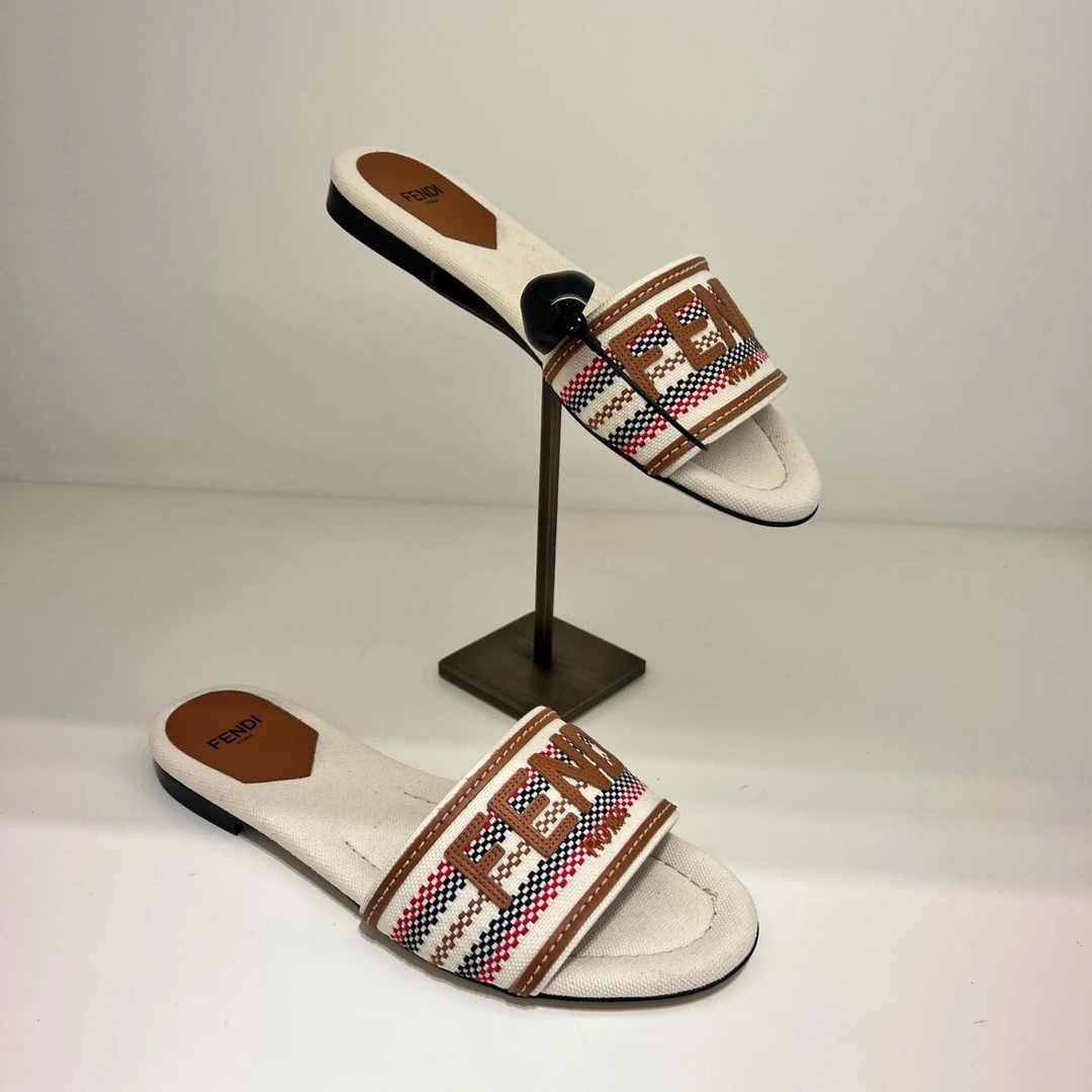 FENDI/芬迪女士拖鞋