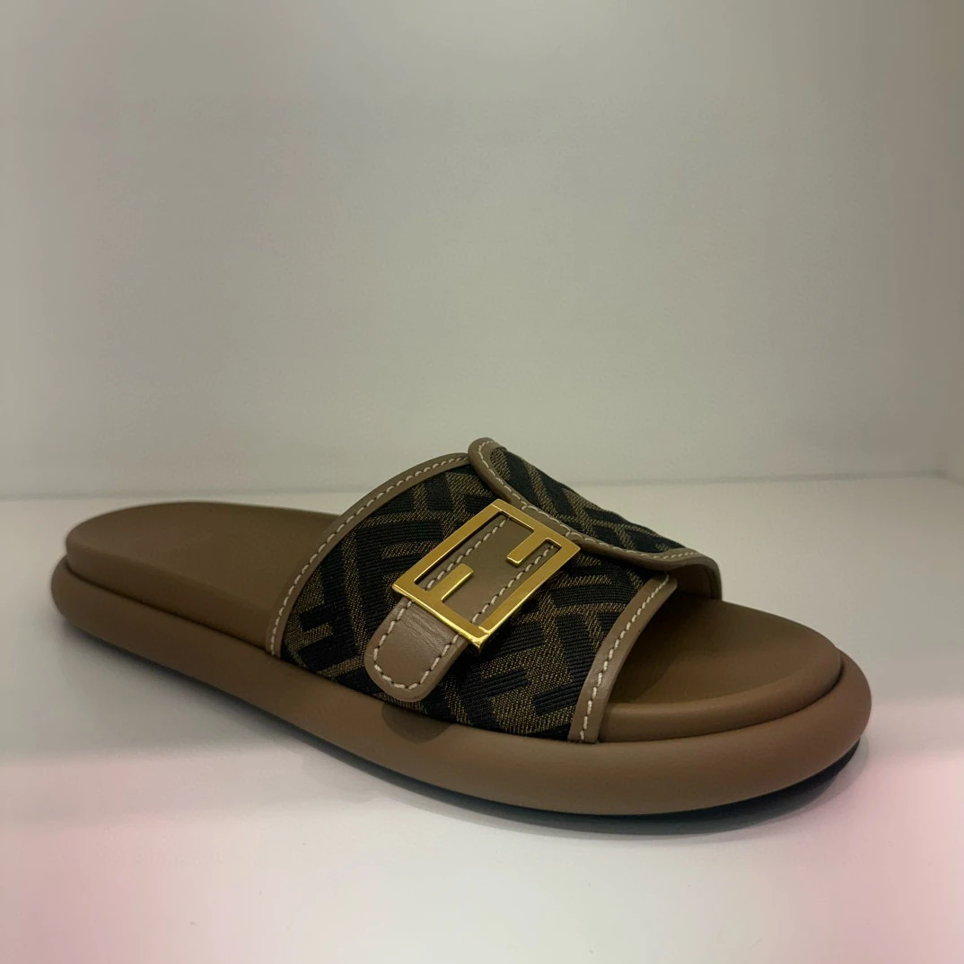 FENDI/芬迪女士 老花拖鞋