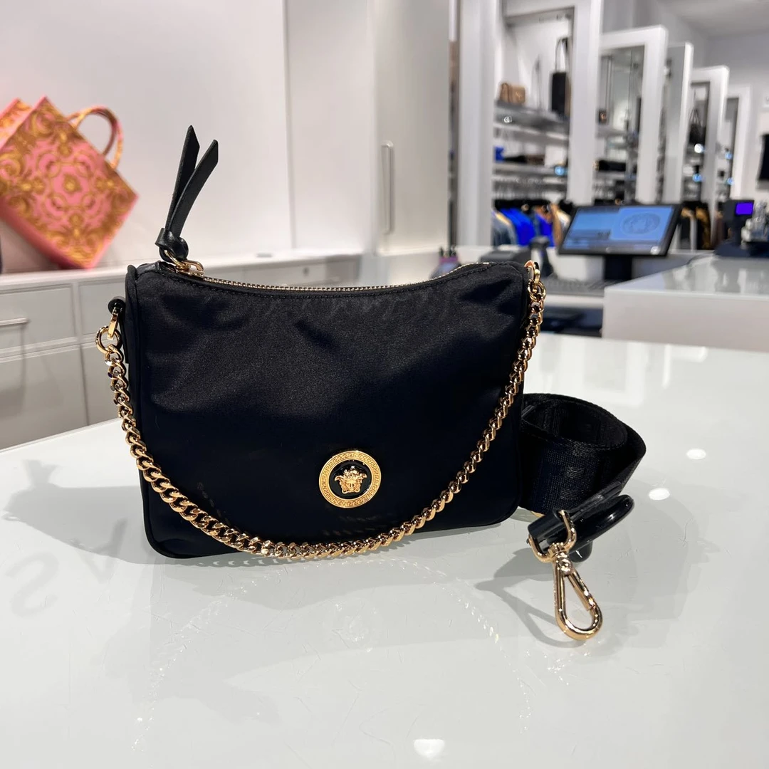 Versace/范思哲小号包 18*13*5CM肩带不可调节身高165以下背