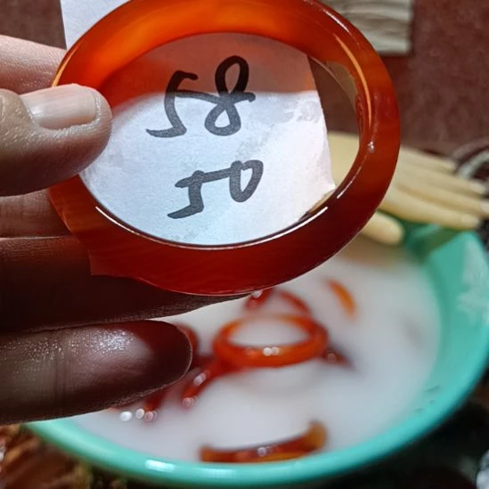 玛瑙/玉髓手镯未镶嵌