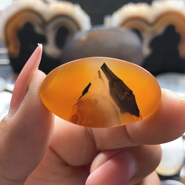 玛瑙/玉髓颈饰未镶嵌