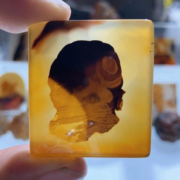 玛瑙/玉髓颈饰未镶嵌