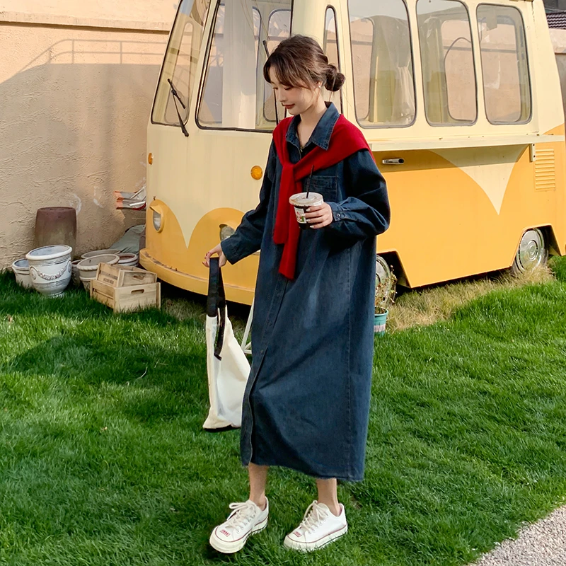 慵懒风复古POLO领牛仔连衣裙女春秋2024新款宽松显瘦衬衫裙红披肩