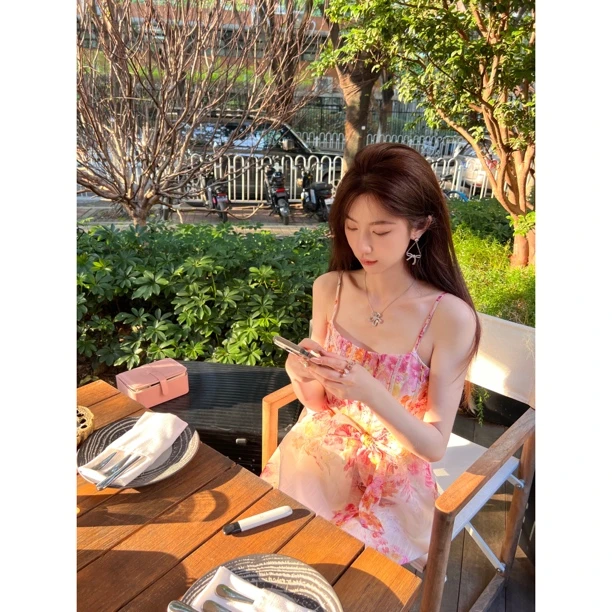 【思琦定制的】花仙子露肩收腰显瘦A字碎花鱼骨印花吊带连衣裙