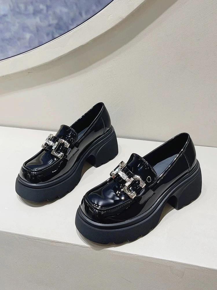 Q158-30 厚底乐福鞋女2024秋新款百搭法式复古高跟水钻黑色英伦风