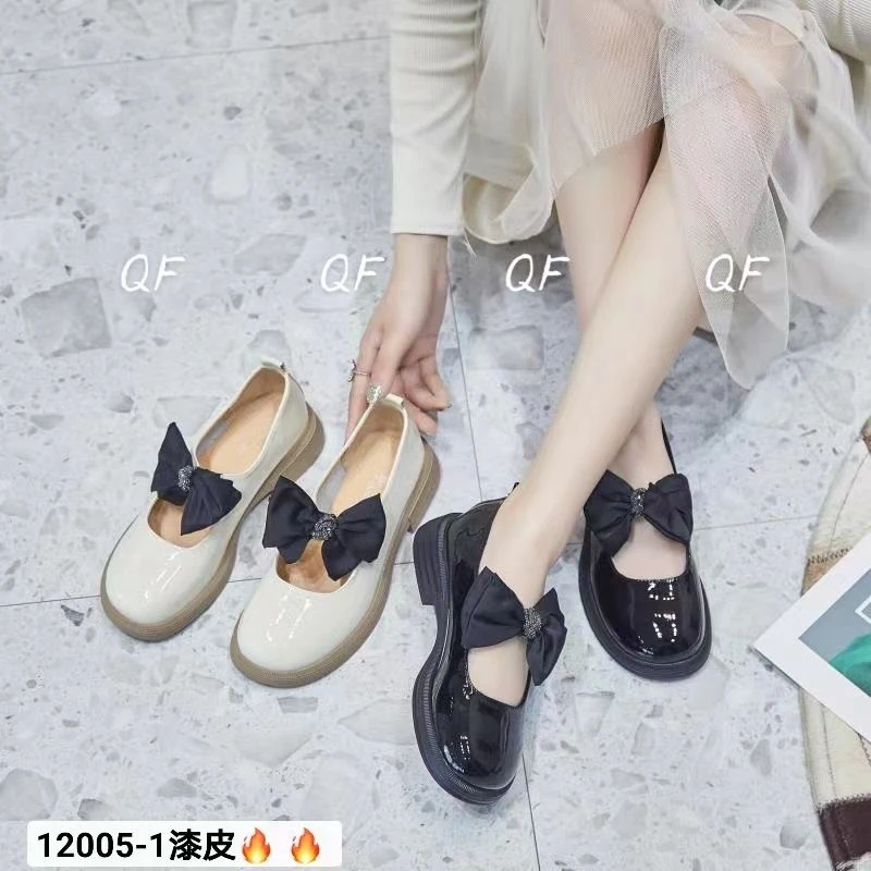 玛丽珍女鞋平底蝴蝶结水钻漆皮浅口单鞋配裙子温柔小皮鞋2024新款