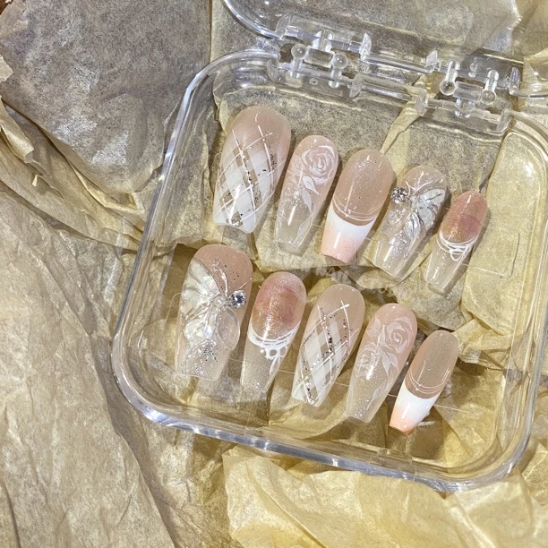 设计师款︱早春来信 美甲 纯手工穿戴甲 蝴蝶渐变浮雕10片白色