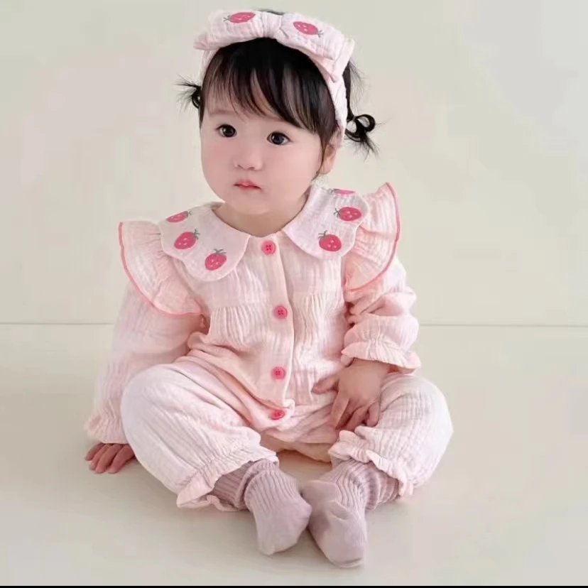 宝宝春秋长袖纱布棉双层草莓领女宝洋气连体衣