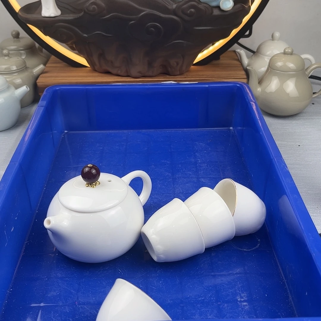 瓷片茶具按筐福利价，不含筐子，只清一小时
