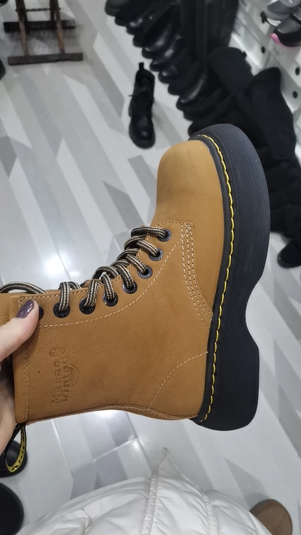 潮牌女鞋尺码偏大一号