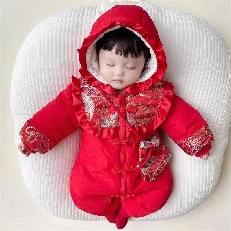 婴儿衣服冬装加厚满月百天新生儿宝宝连体衣哈衣周岁过年拜年冬季