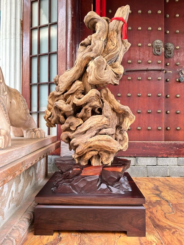 云南崖柏彩骨黑油成品