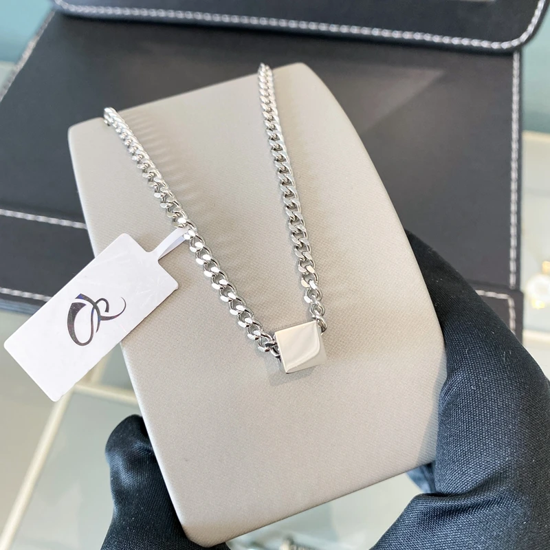 CK 钛钢项链 时尚百搭小方块情侣吊坠男女嘻哈情人节礼物毛衣链