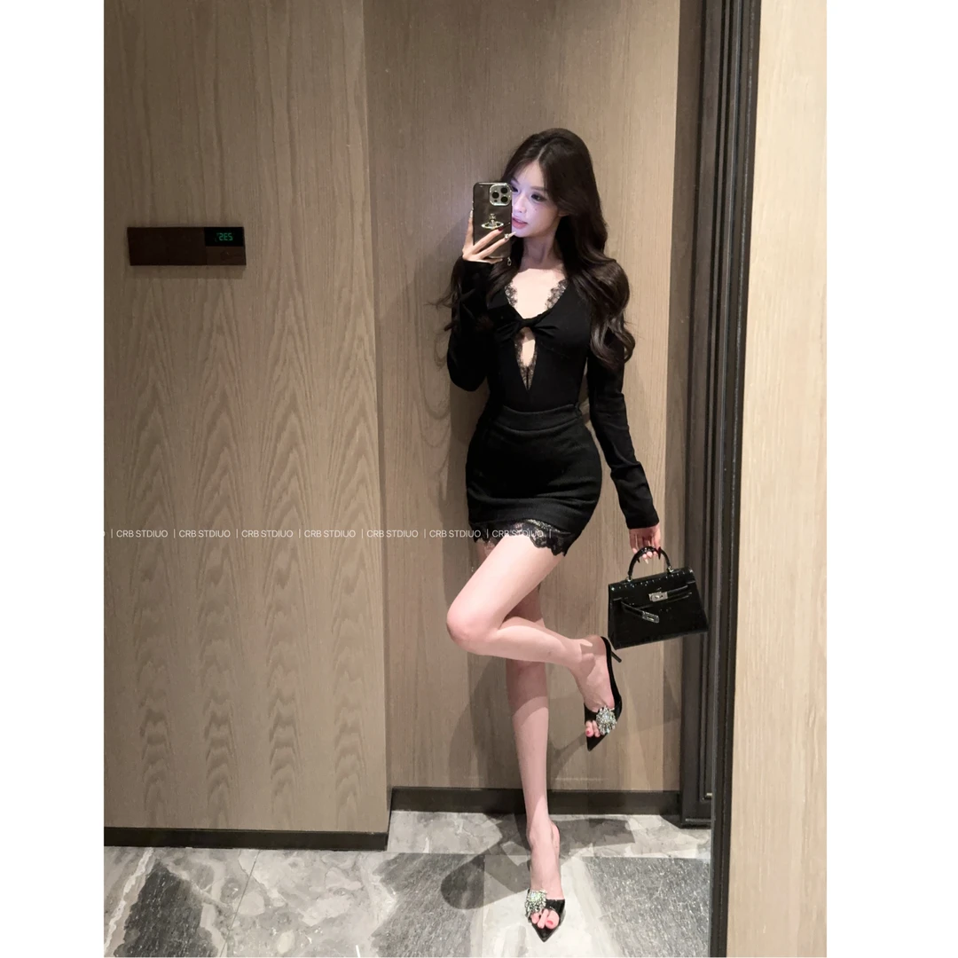 【春日部】蕾丝心结镂空连体衣秋季新款长袖V领上衣0505