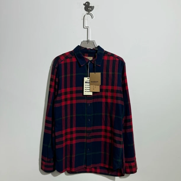 Burberry巴宝莉 红色 经典 格纹 衬衫 长袖 S码 成色：全新带吊
