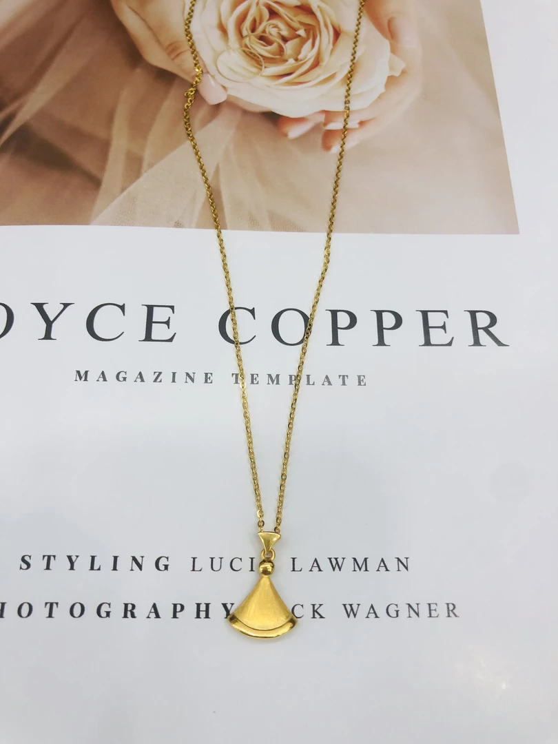 【不支持七天无理由退】足金999小裙子黄金套链套链百搭时尚