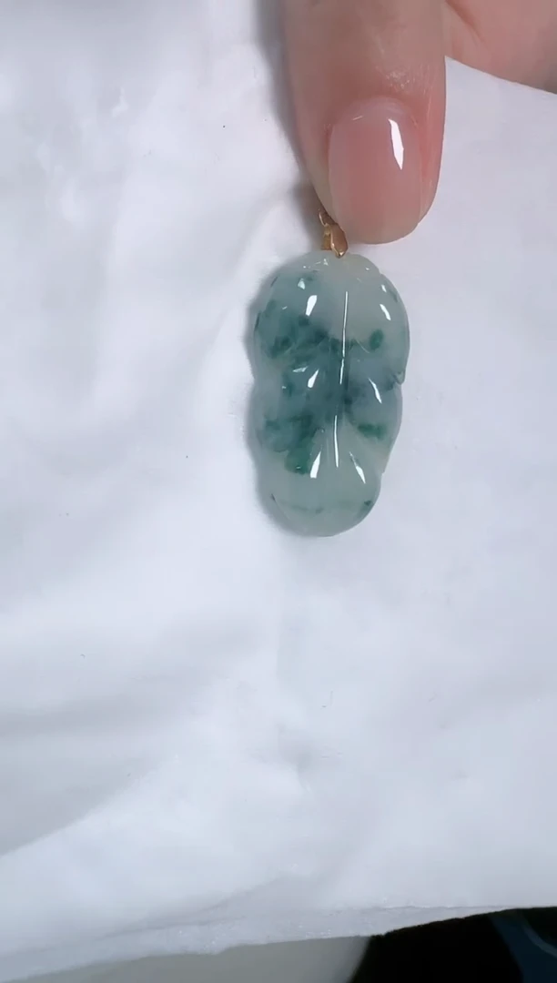 【闪购商品】翡翠颈饰未镶嵌叶子配皮绳