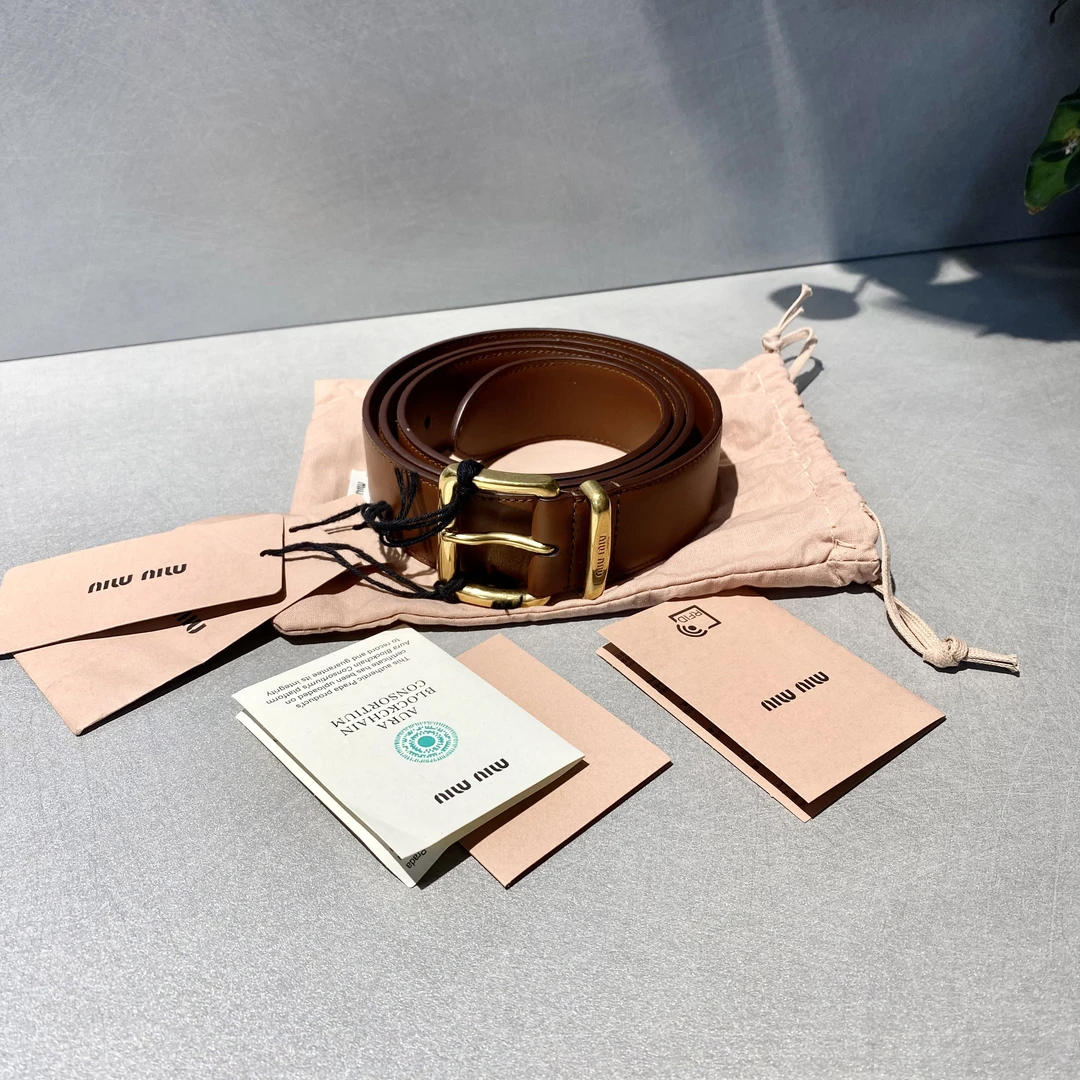 99新 MIU MIU/缪缪 缪缪    棕色皮带 复古时尚 腰带