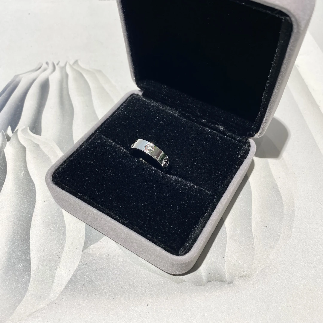 95新 Cartier/卡地亚 卡地亚  宽版love系列无钻  56码 戒指