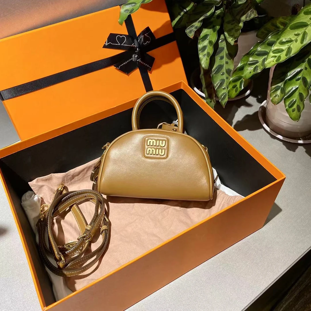 95新 MIU MIU/缪缪 缪缪 焦糖色mini 半月饺子包 手提单肩包-1