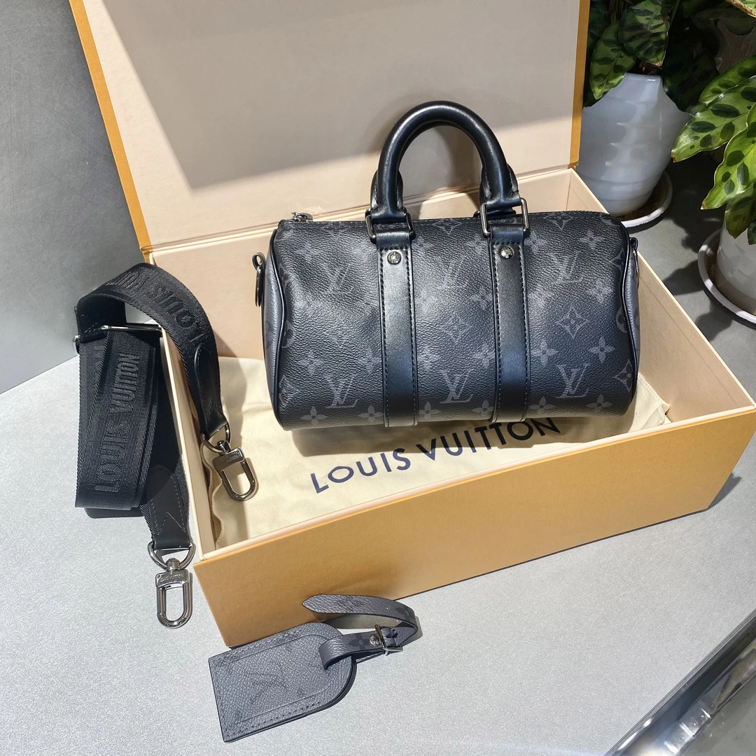 95新 LouisVuitton/路易威登 LV 黑花kp25 黑武士 手提斜挎包