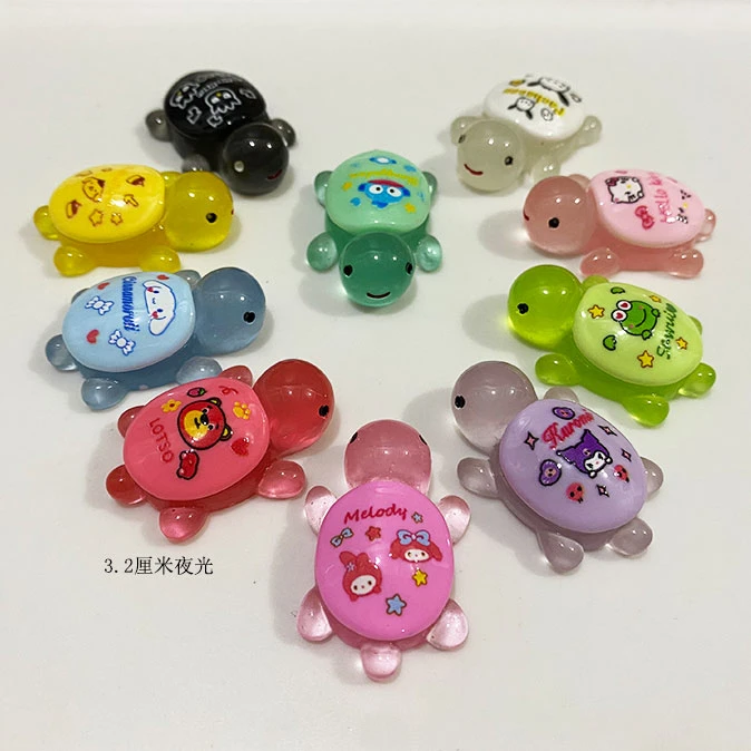 3.2cm中号三丽鸥夜光树脂乌龟