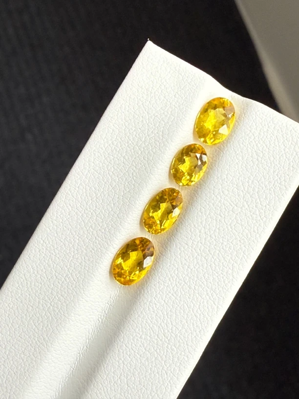 3.14ct天然绿柱石裸石 颜色美艳 ，晶体通透，火彩足