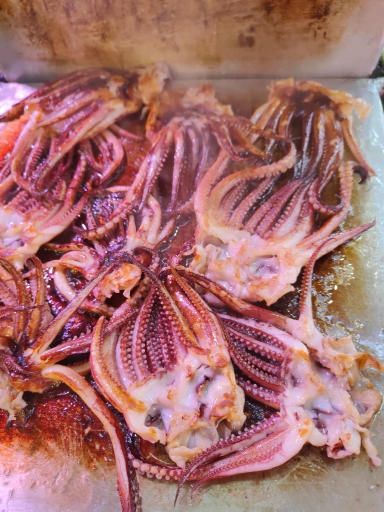 青岛发货现烤鱿鱼爪，鱿鱼头  海味即食零食  净重250克