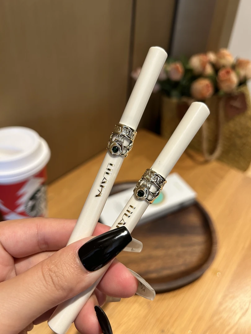 丽兰妃防水防汗眼线液笔不掉色亲肤显色学生新手女神可粗可细