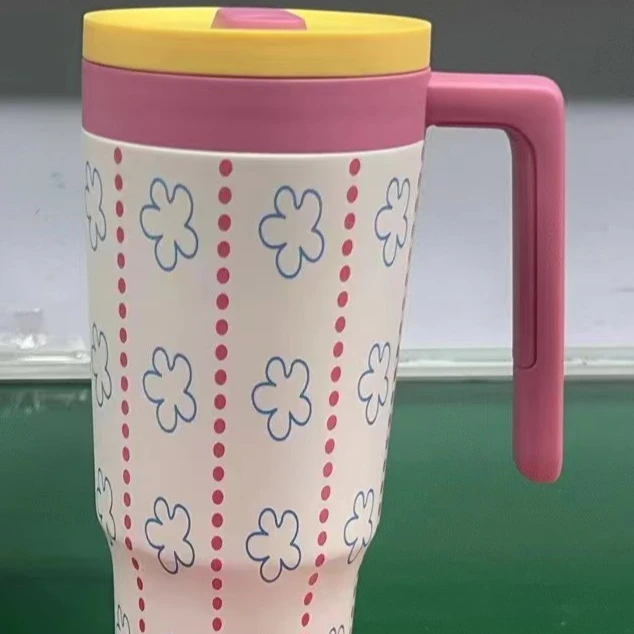 粉色花朵单把手吸管杯