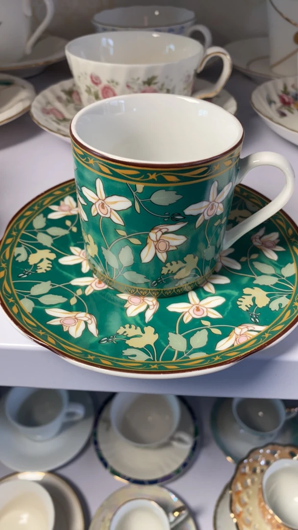 日本古伊万里雅峰窑咖啡杯套，碟子轻微磨，中古商品，默认微瑕