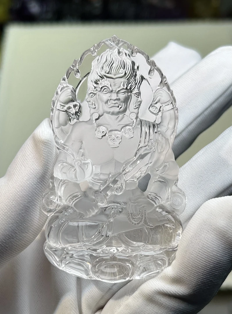 天然白水晶三头六臂不动明王吊坠 八大守护