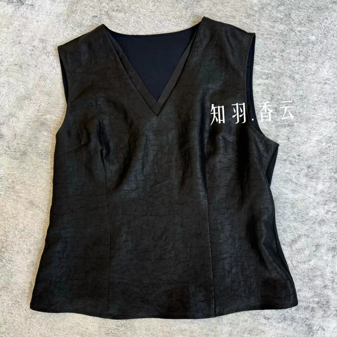 知羽.香云 早秋新款新中式百搭龟裂纹背心ZY2199