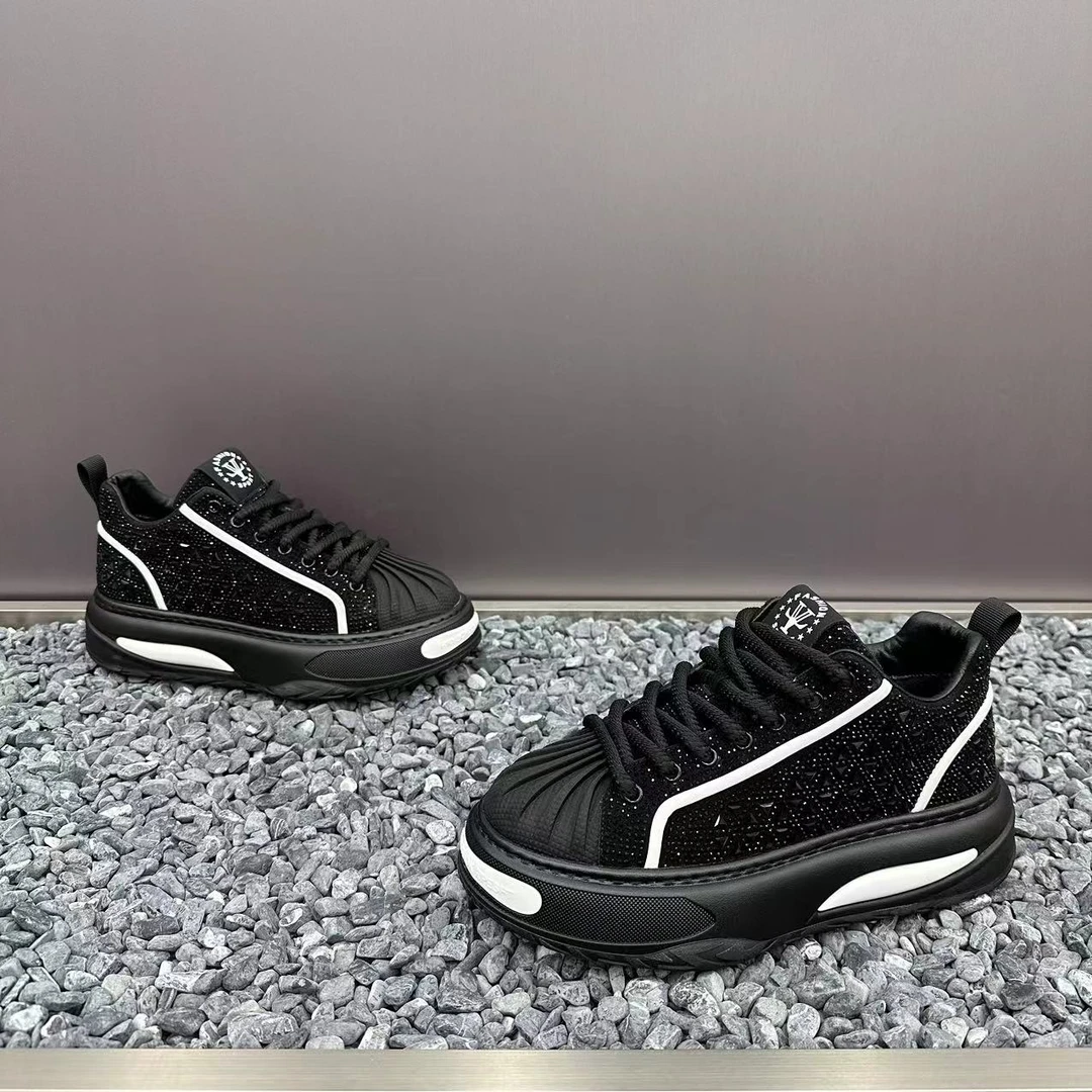 男士新款重工烫钻轻奢时尚百搭加绒保暖厚底老爹鞋运动休闲鞋