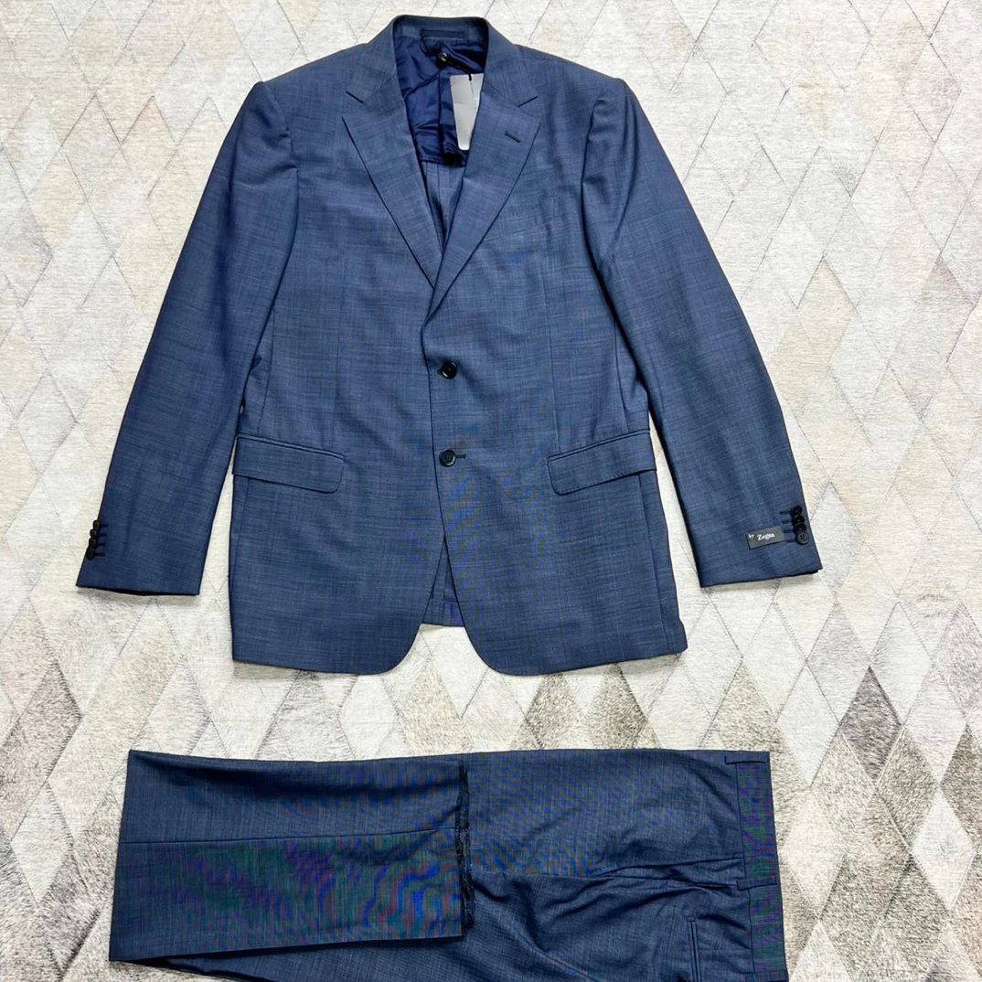 全新未使用 ErmenegildoZegna 124320 男款蓝色羊毛西服套装