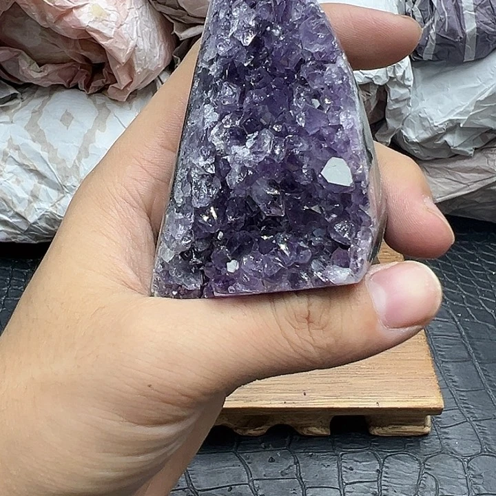 紫晶大型摆件（非配饰）未镶嵌