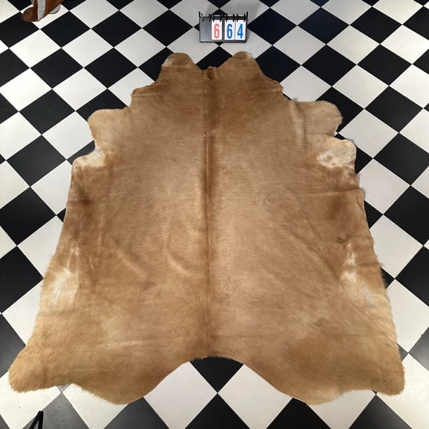 【本尼家】Q664 260*220巴西进口整张牛皮地毯轻奢