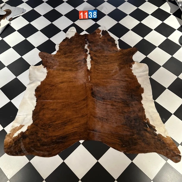 【本尼家】Q1138 260*230巴西进口整张牛皮地毯轻奢