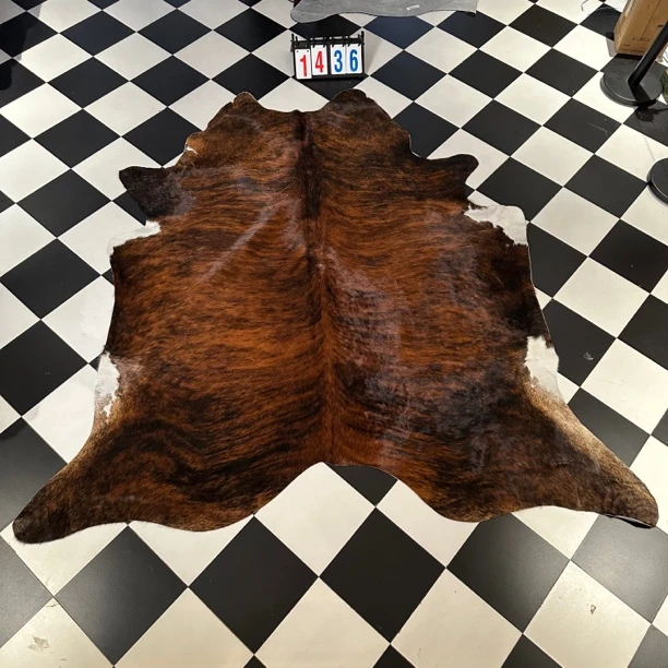 【本尼家】Q1436 250*220巴西进口整张牛皮地毯轻奢