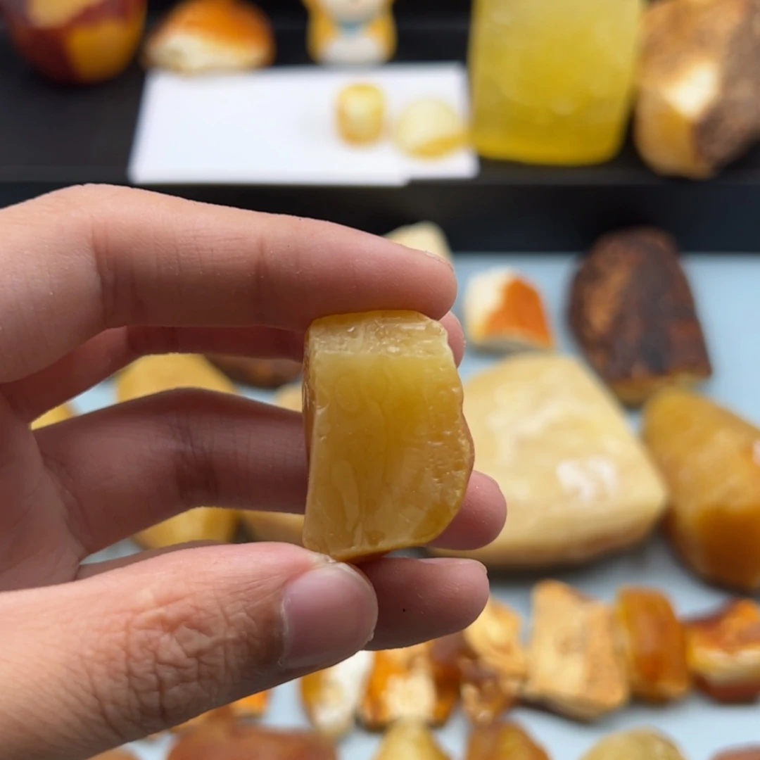 【闪购商品】定制琥珀未镶嵌牵****步