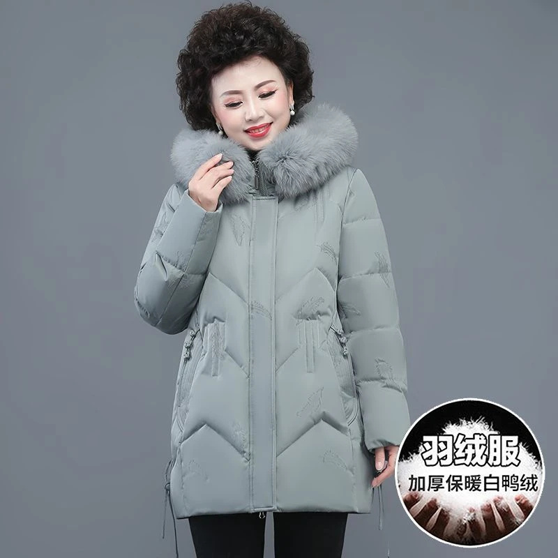 波司澄中老年妈妈羽绒服女2023新款宽松加厚白鸭绒老年人冬季保暖