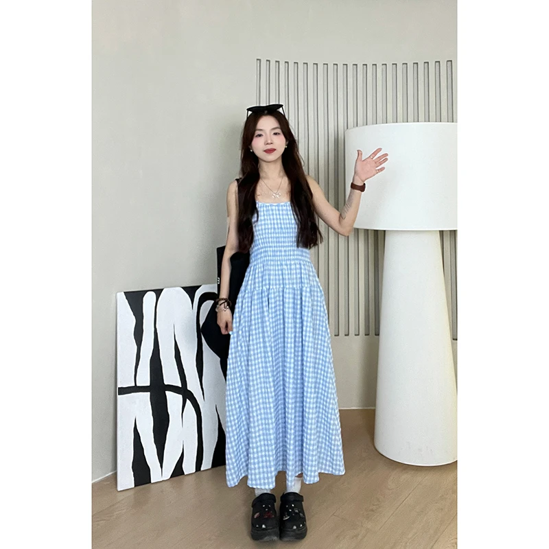 清新减龄格子吊带方领连衣裙夏季新款女装高腰过膝收腰显瘦a字裙